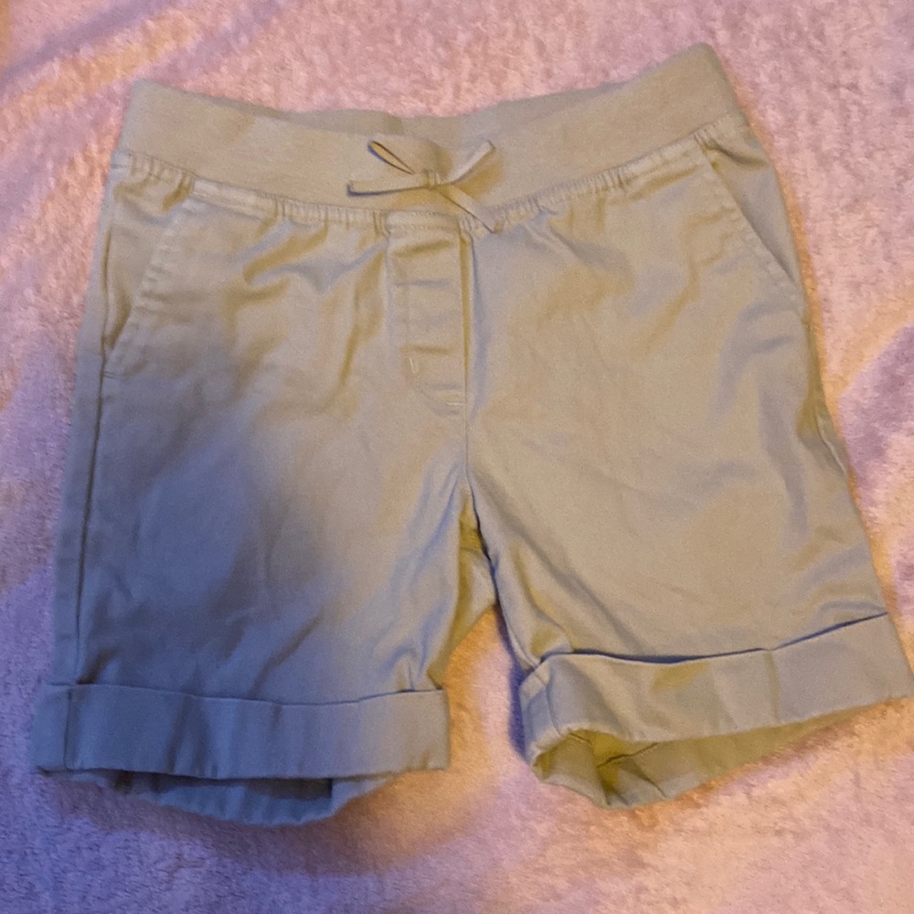 doesn’t fit anymore! And really cute and comfy for nest school year